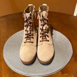 Sorel Beige Tan Lace-Up Side Zipper Women’s Ankle Boots Waterproof Size 5